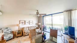 Remodeled One bd Ocean, AC,wifi, pool  A105