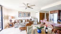 Remodeled One bd Ocean, AC, wifi, pool A201