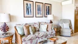 Remodeled One bd Ocean, AC, wifi, pool A201