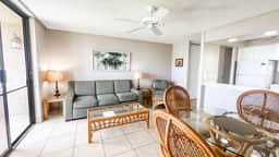 One Bd ocean view, Budget price, wifi, pool, A206