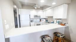 One Bd ocean view, Budget price, wifi, pool, A206
