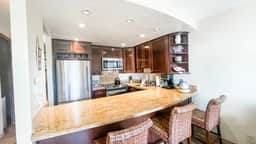 One Bd Partial Ocean, AC,wifi, Pool, Hot tub B209