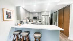 Two Bd Grd Fl, AC, wifi, Pool, Hot Tub  C110