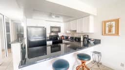 Two BdPartial Ocean, AC, wifi, Hot Tub, Pool C201