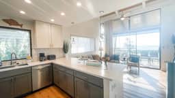 Stunning Ocean Two Bd Corner Condo,AC,Pool D301