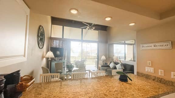 Two Bd Ocean View, AC, wifi, pool, hot tub A303