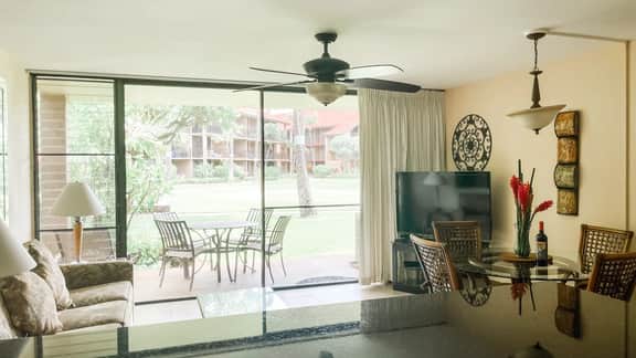 One Bd Grd Fl, AC, wifi, Pool, Hot Tub B104
