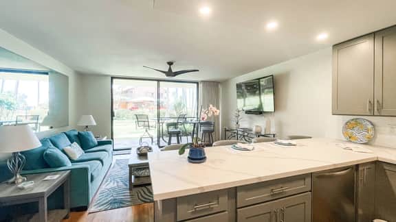 Gorgeous 1bd Grd Fl, AC,WiFi ,Pool, Hottub B110