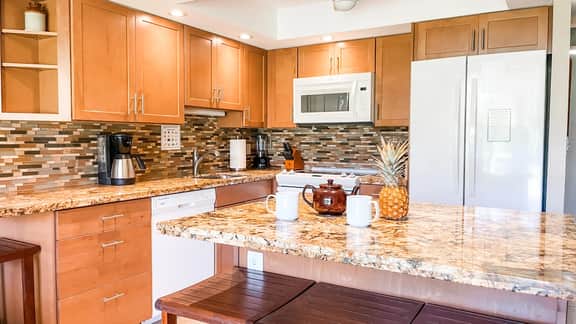 Two Bd Grd Fl, wifi, pool, hot tub  B112
