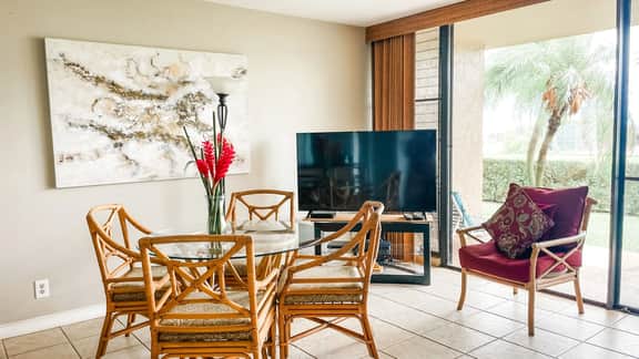 Two Bd Ocean View, Grd fl, AC, pool, hot tub D103