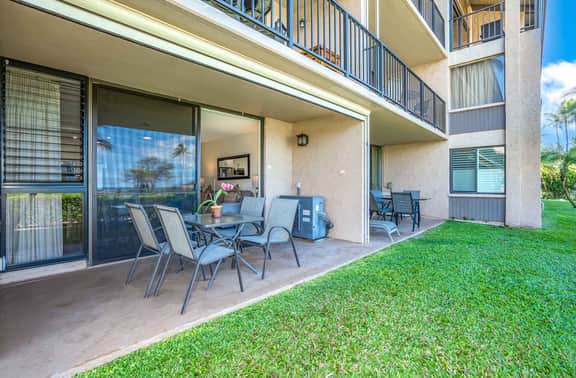 Deluxe One BD Ocean, AC, Wifi, pool  D105