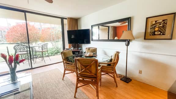 One Bd Grd Fl, AC, Wifi, Pool, Hot tub C107