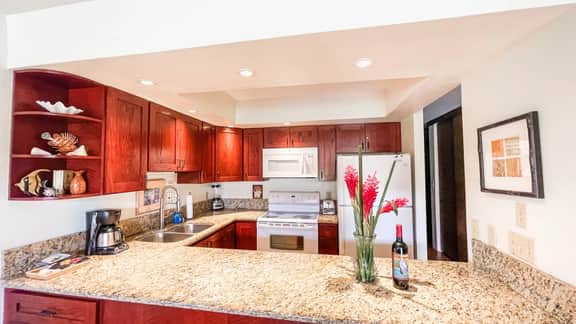 One Bd Grd Fl, AC, Wifi, Pool, Hot tub C107