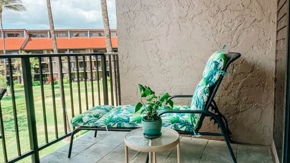 Two Bedroom, sleeps 7, wifi,ac, pool, C302