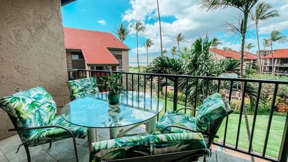 Two Bedroom, sleeps 7, wifi,ac, pool, C302