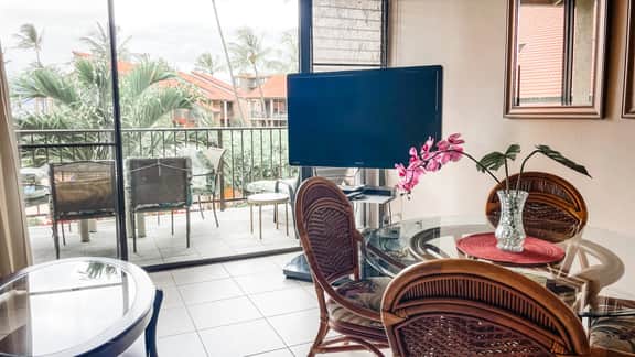 Two Bedroom, sleeps 7, wifi,ac, pool, C302