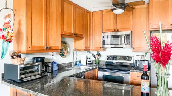 3 BD, Sleeps 8, Wifi, Pool, Hot Tub C311