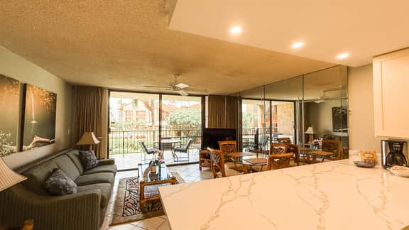 Remodeled 1 bd ocean view, AC,wifi, hot tub, pool C202
