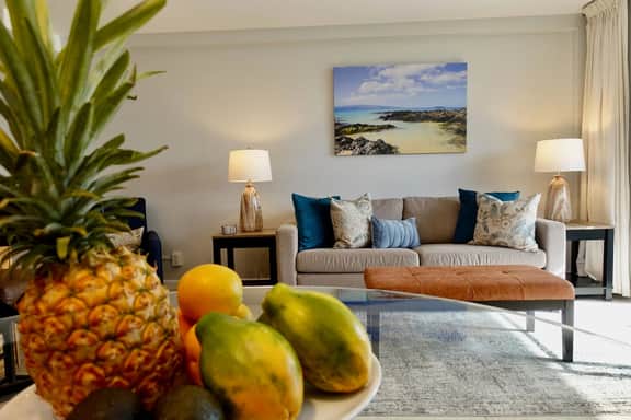 Beautiful One BD Ocean, AC, wifi, pool  A202