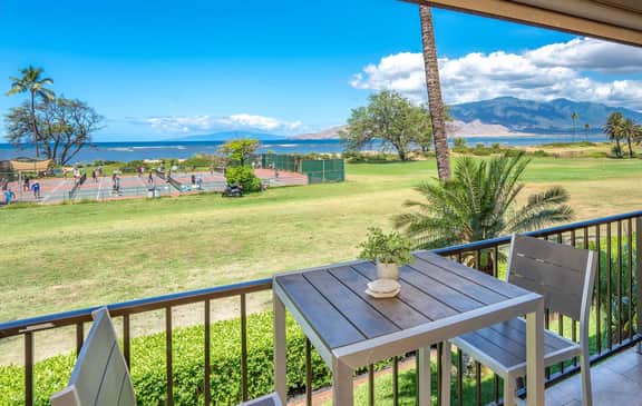 Remodeled One BD Ocean, AC,wifi, pool D202