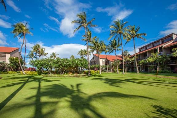 Cozy 1-bedroom condo with AC Luana Kai C104