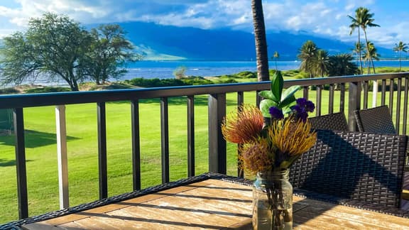 Stunning Ocean Two Bd Corner Condo,AC,Pool D301